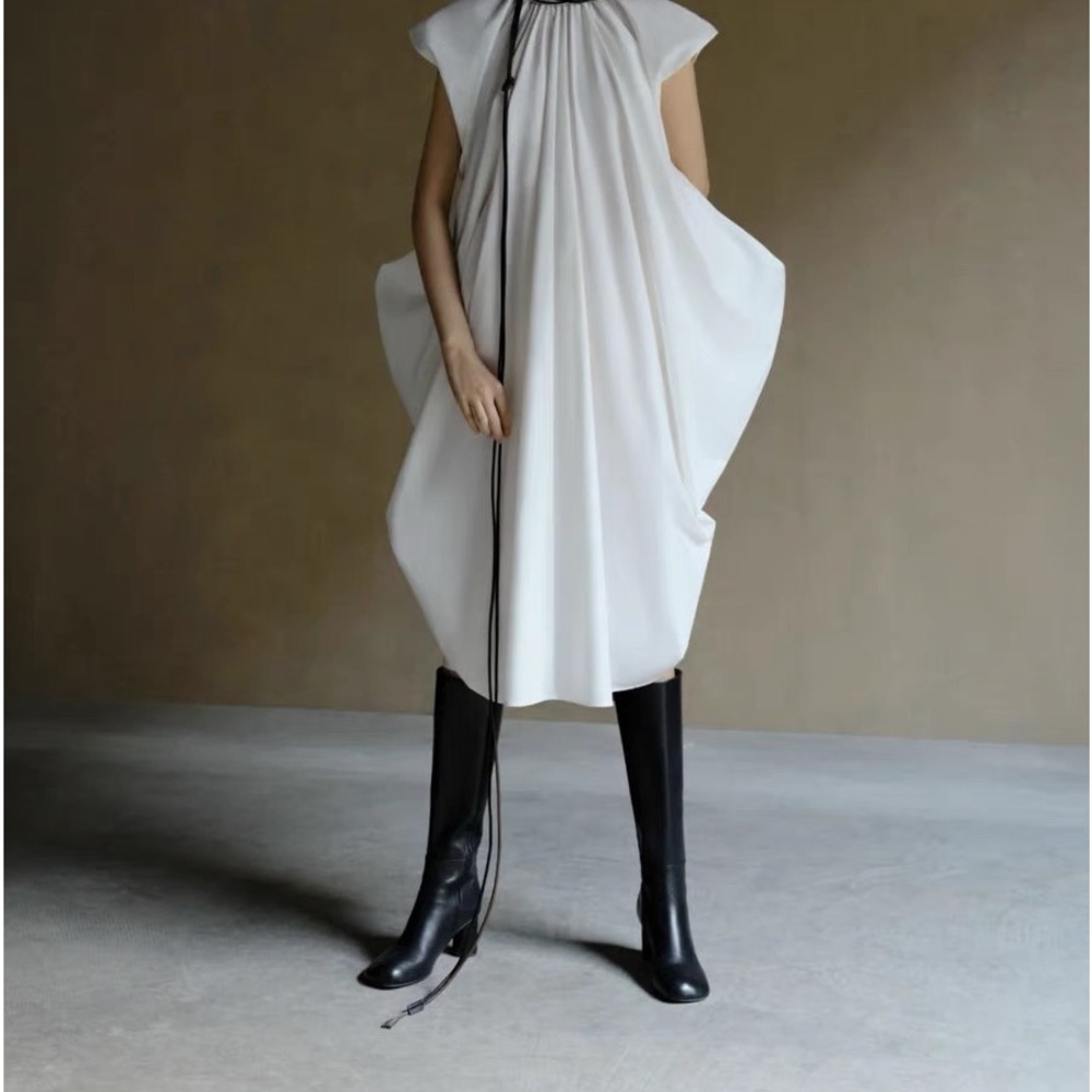 Minimalist Drawstring 3D Pleated Oversized Cotton White Dress for Summer 2024
